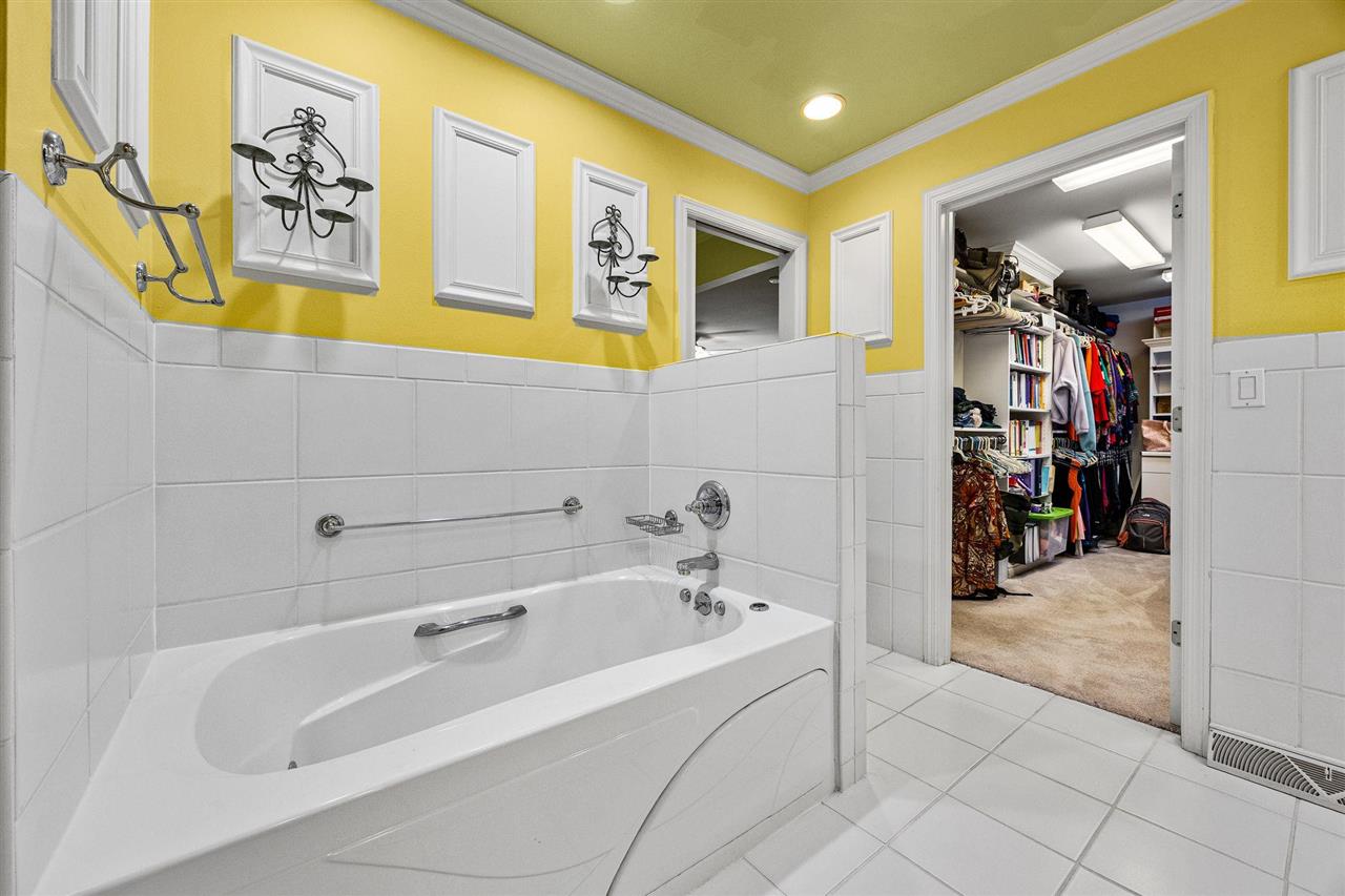 2915 Indian Hill Road SE Cedar Rapids IA 52403