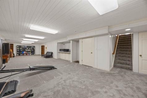 2915 Indian Hill Road SE Cedar Rapids IA 52403