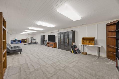 2915 Indian Hill Road SE Cedar Rapids IA 52403