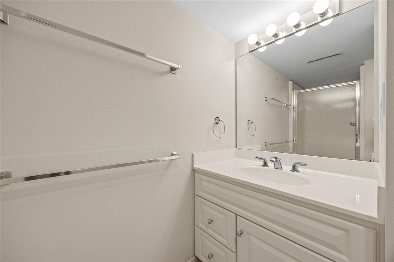2915 Indian Hill Road SE Cedar Rapids IA 52403