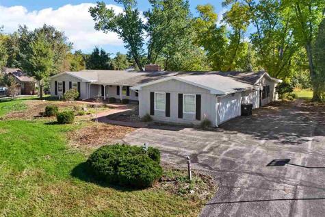 2915 Indian Hill Road SE Cedar Rapids IA 52403