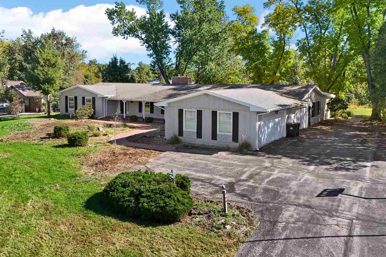 2915 Indian Hill Road SE Cedar Rapids IA 52403