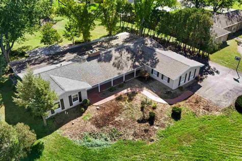 2915 Indian Hill Road SE Cedar Rapids IA 52403