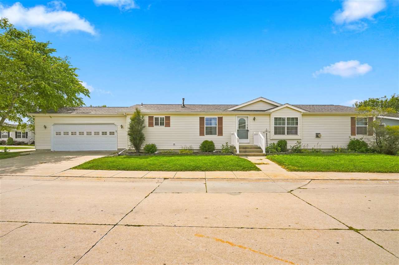 268 Paddock Circle Iowa City IA 52240