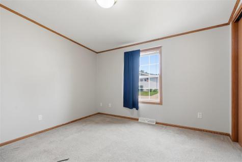 268 Paddock Circle Iowa City IA 52240