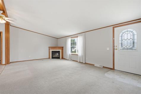 268 Paddock Circle Iowa City IA 52240