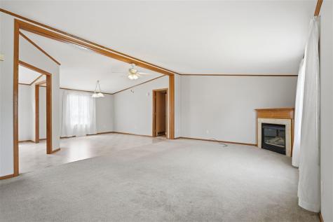 268 Paddock Circle Iowa City IA 52240