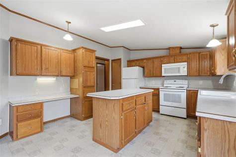 268 Paddock Circle Iowa City IA 52240