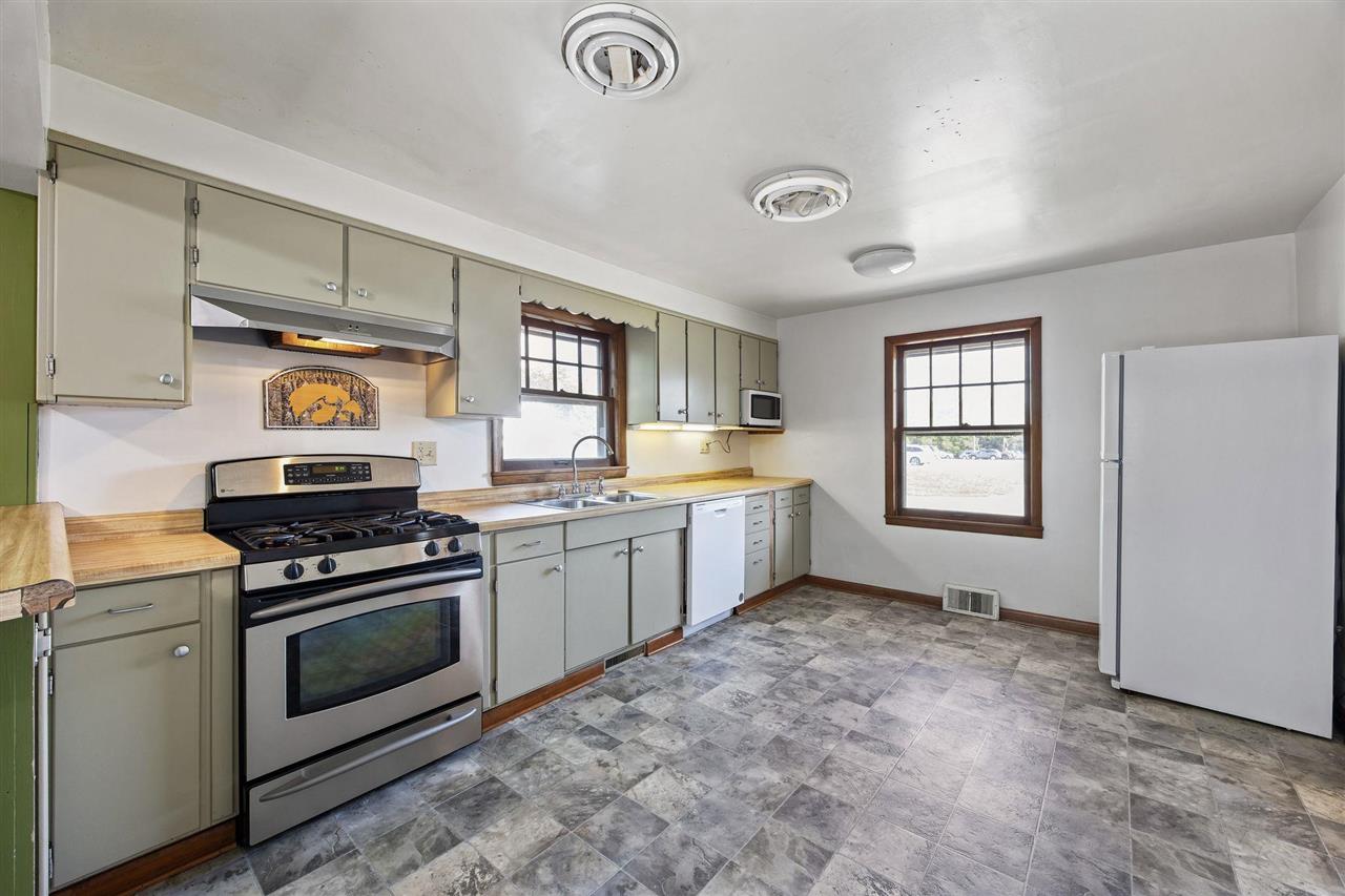 219 Myrtle Avenue Iowa City IA 52246