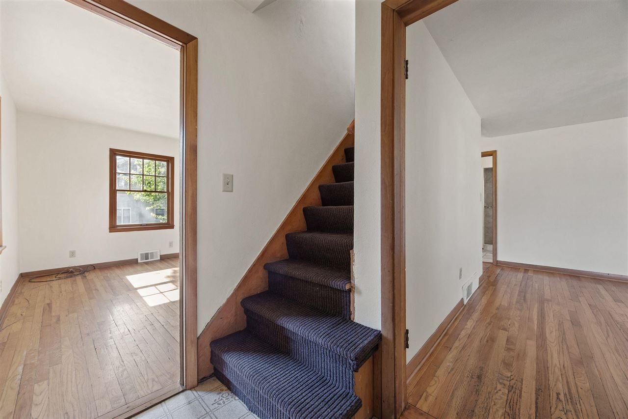 219 Myrtle Avenue Iowa City IA 52246