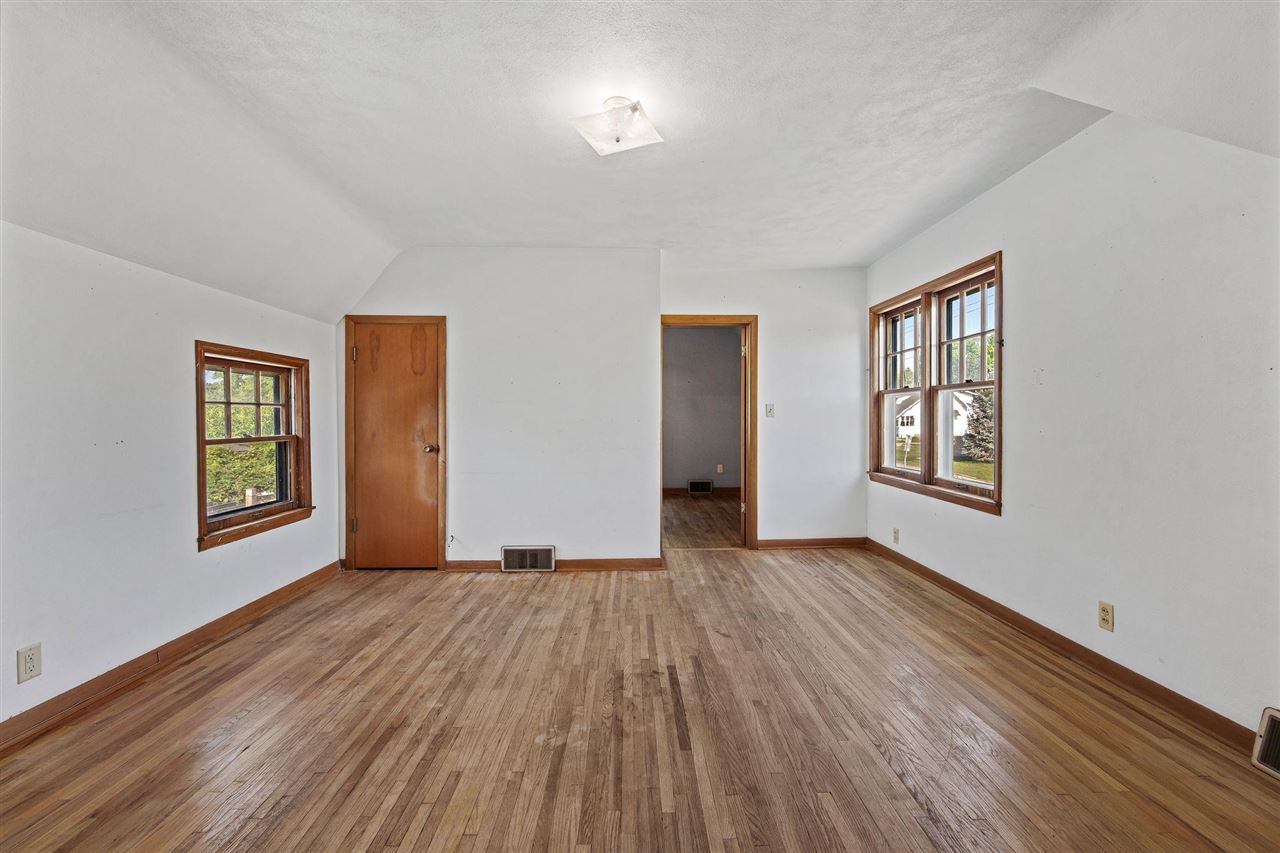219 Myrtle Avenue Iowa City IA 52246