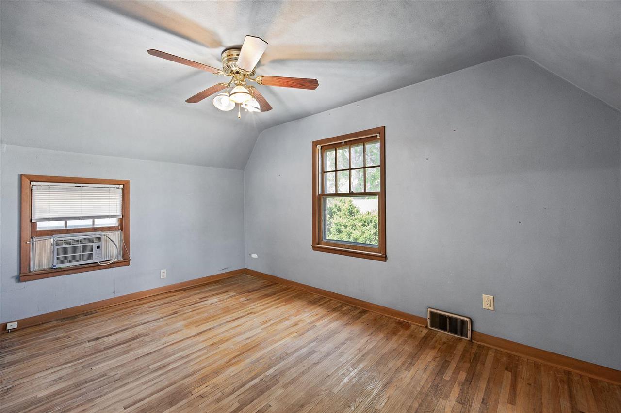 219 Myrtle Avenue Iowa City IA 52246