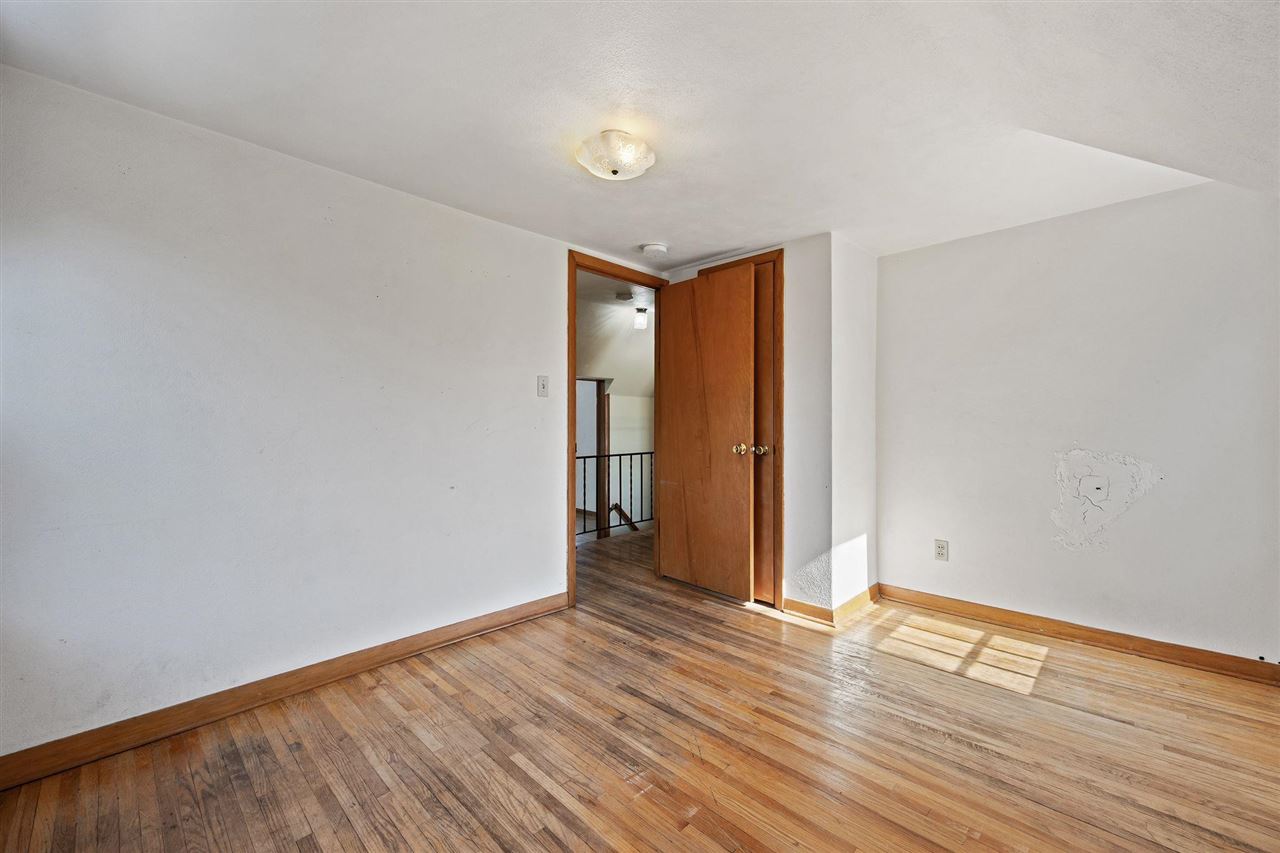 219 Myrtle Avenue Iowa City IA 52246