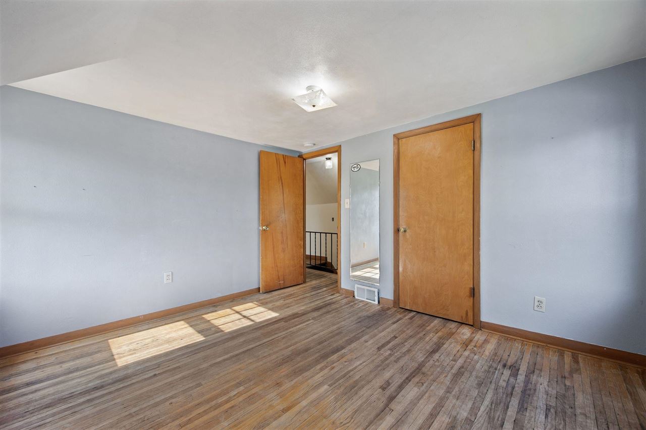219 Myrtle Avenue Iowa City IA 52246