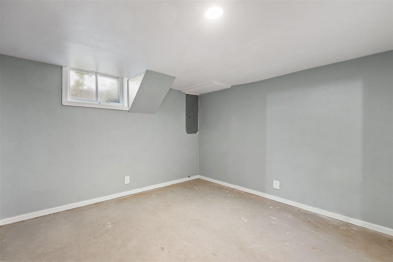 219 Myrtle Avenue Iowa City IA 52246
