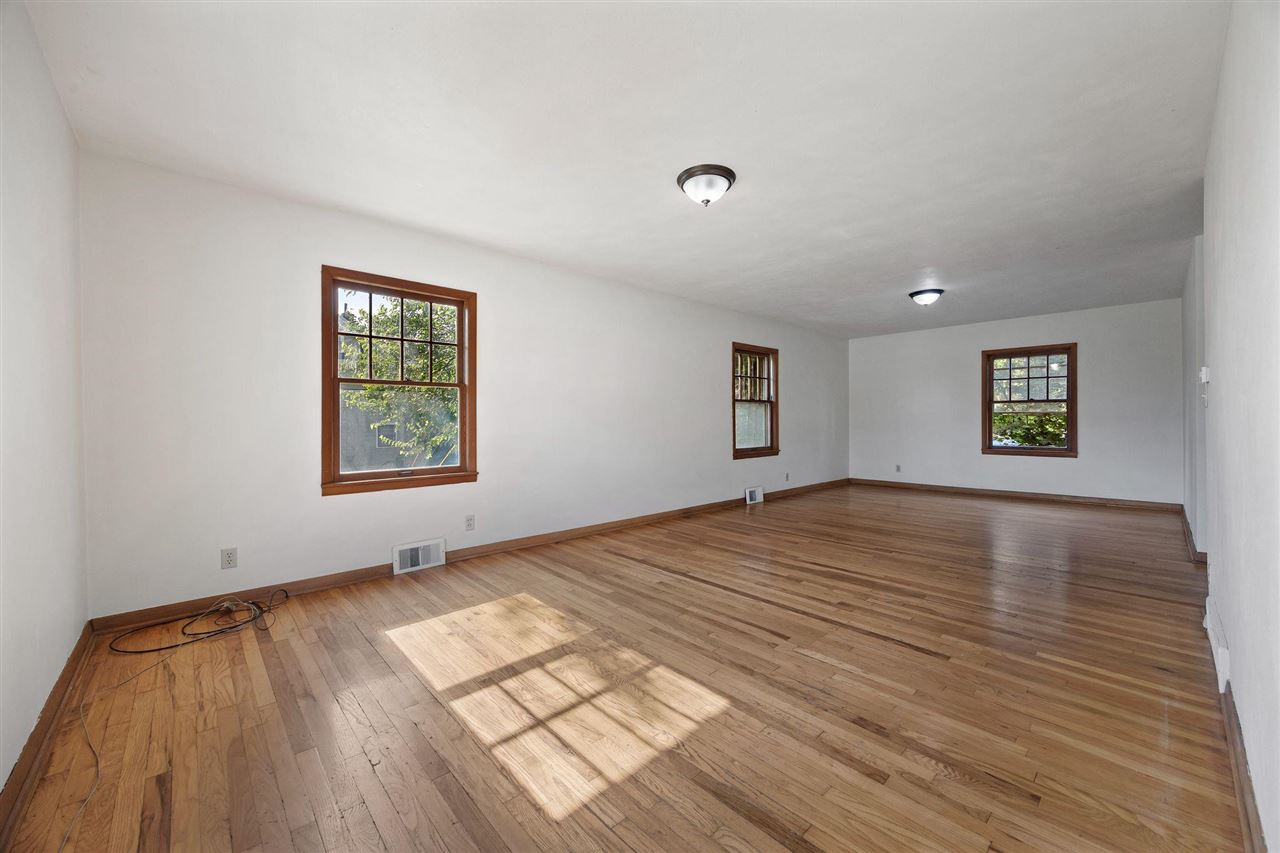 219 Myrtle Avenue Iowa City IA 52246