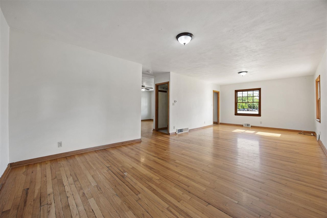 219 Myrtle Avenue Iowa City IA 52246