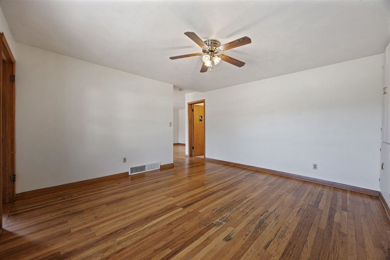 219 Myrtle Avenue Iowa City IA 52246