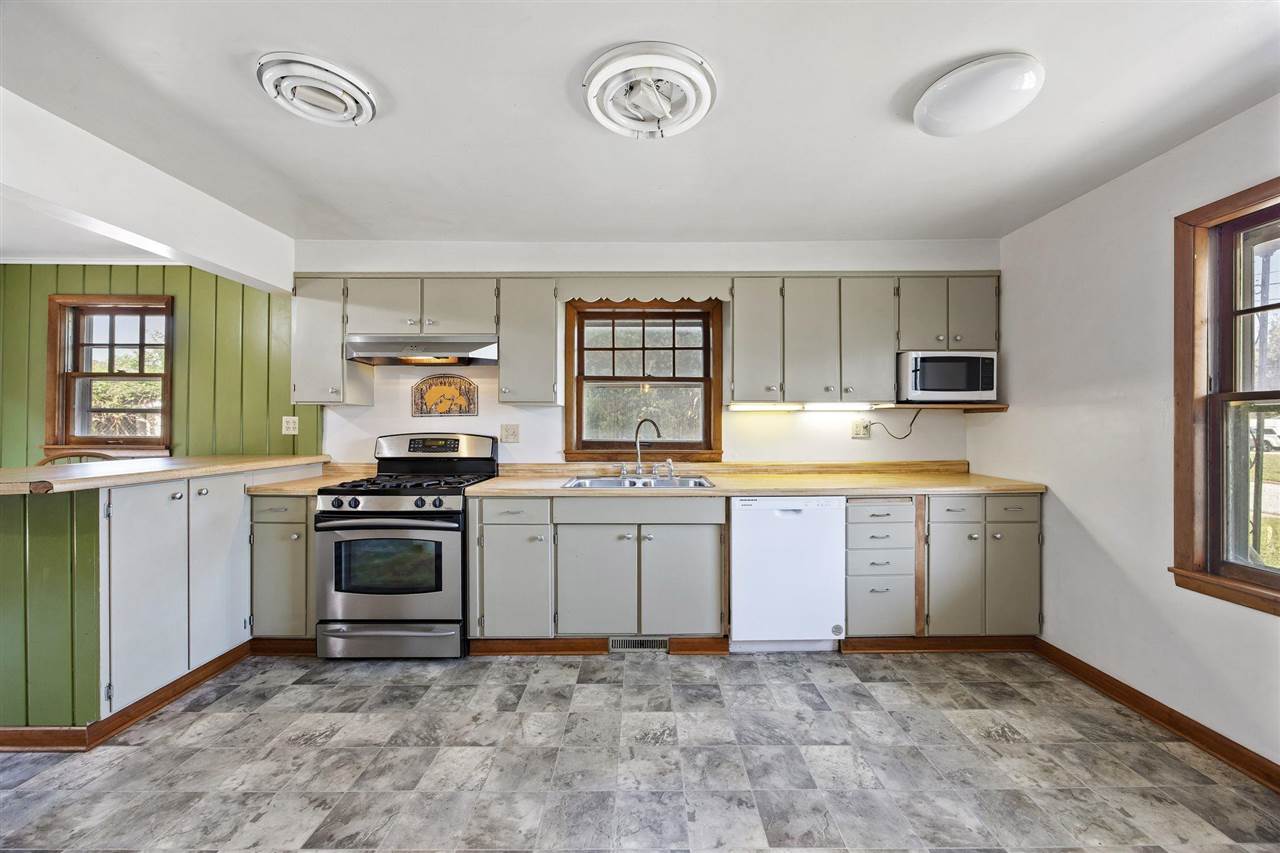 219 Myrtle Avenue Iowa City IA 52246