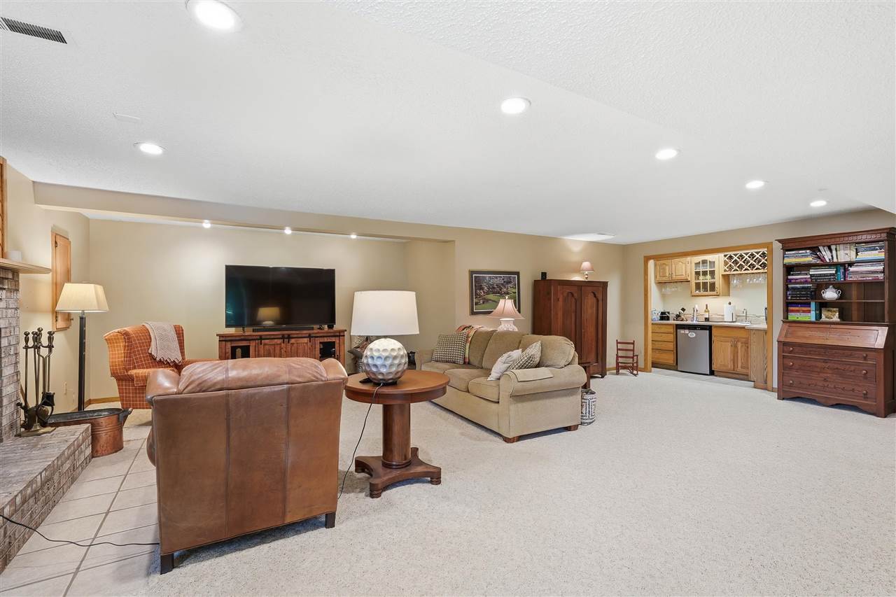 950 Kyle Drive NE Iowa City IA 52240
