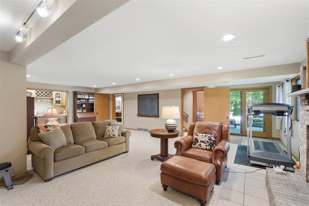 950 Kyle Drive NE Iowa City IA 52240