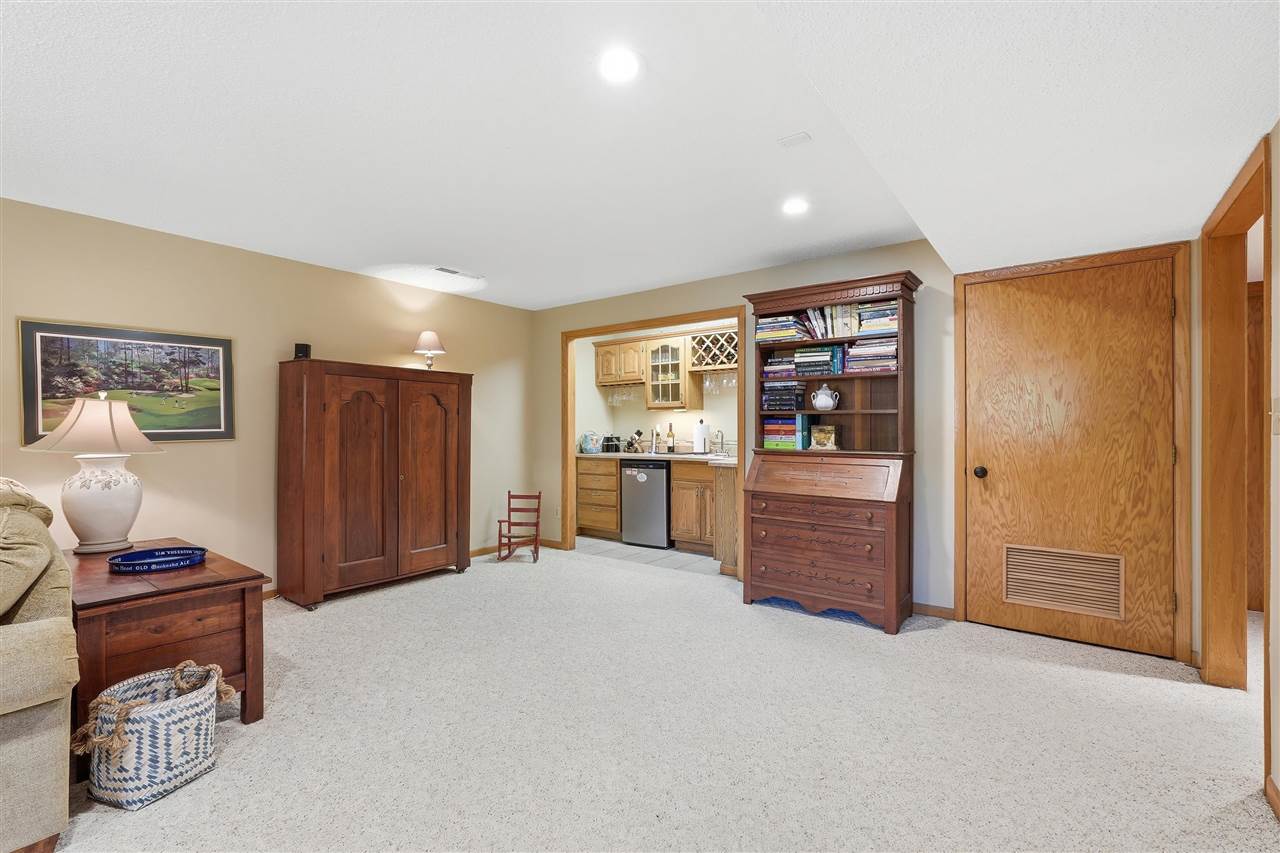 950 Kyle Drive NE Iowa City IA 52240