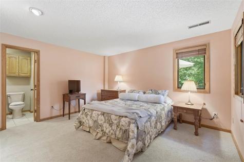 950 Kyle Drive NE Iowa City IA 52240