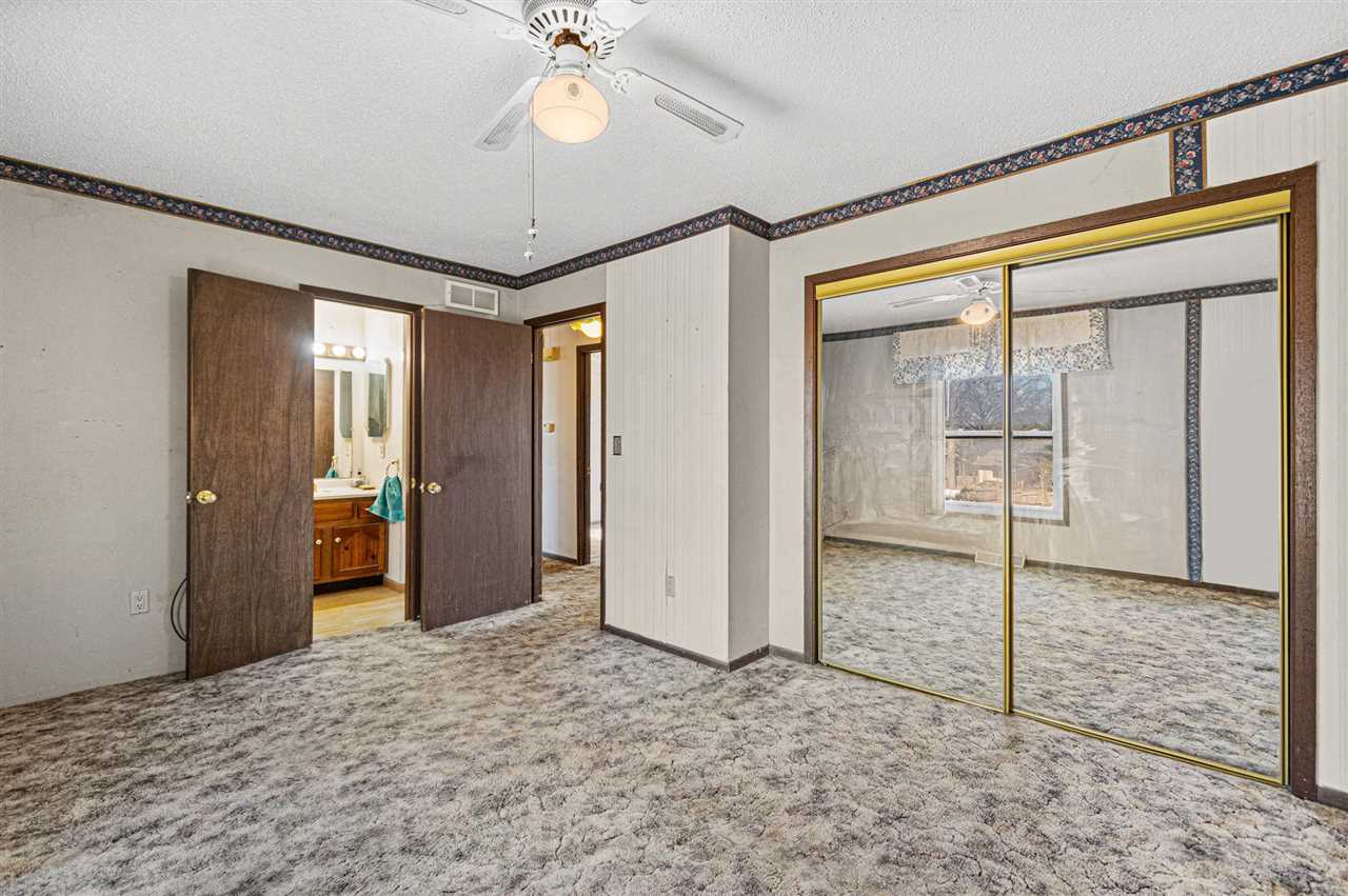 1532 Tracy Lane Iowa City IA 52240