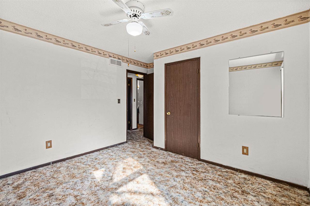 1532 Tracy Lane Iowa City IA 52240