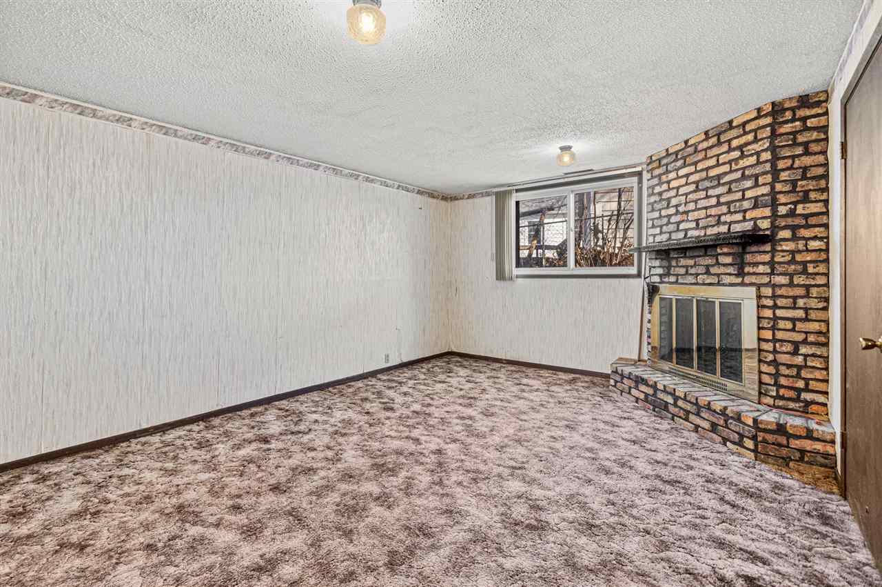 1532 Tracy Lane Iowa City IA 52240