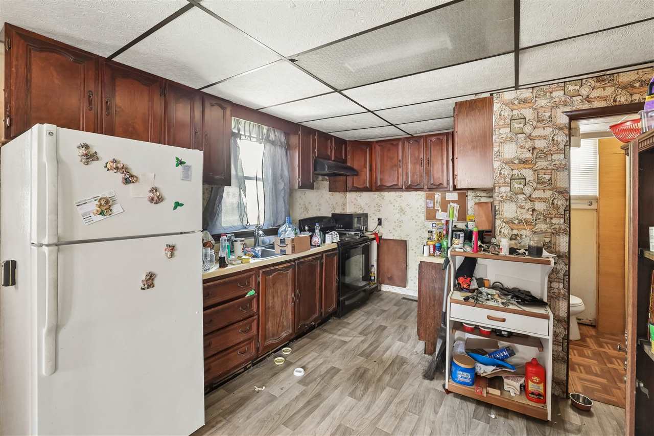 739 S Iowa Avenue Washington IA 52353