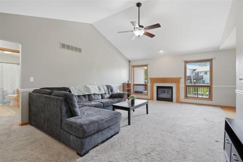 415 Fox Run North Liberty IA 52317