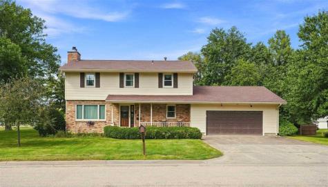 1302 E Harrison Street Washington IA 52353