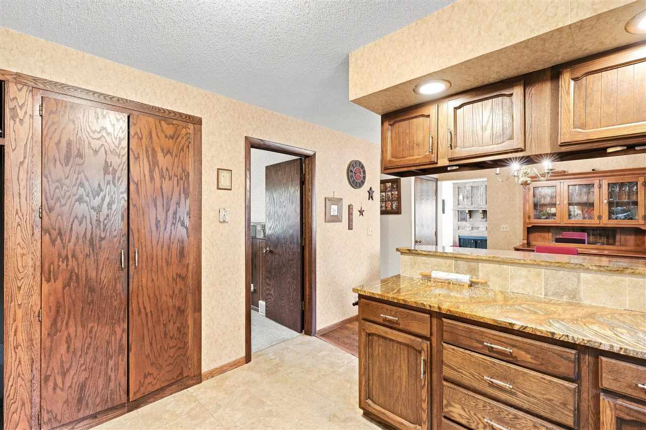 1302 E Harrison Street Washington IA 52353