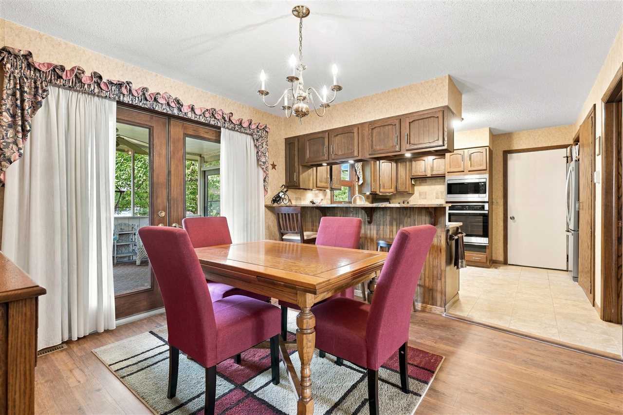1302 E Harrison Street Washington IA 52353