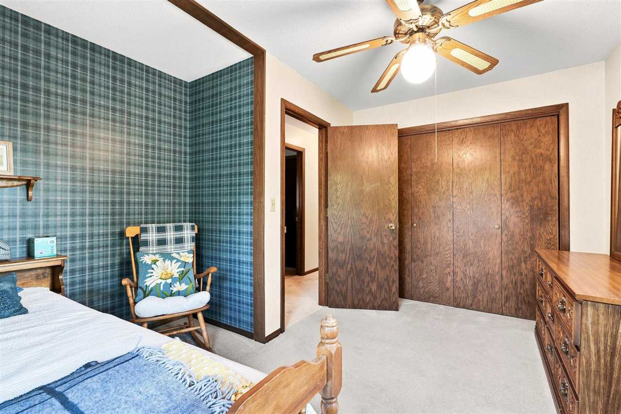 1302 E Harrison Street Washington IA 52353