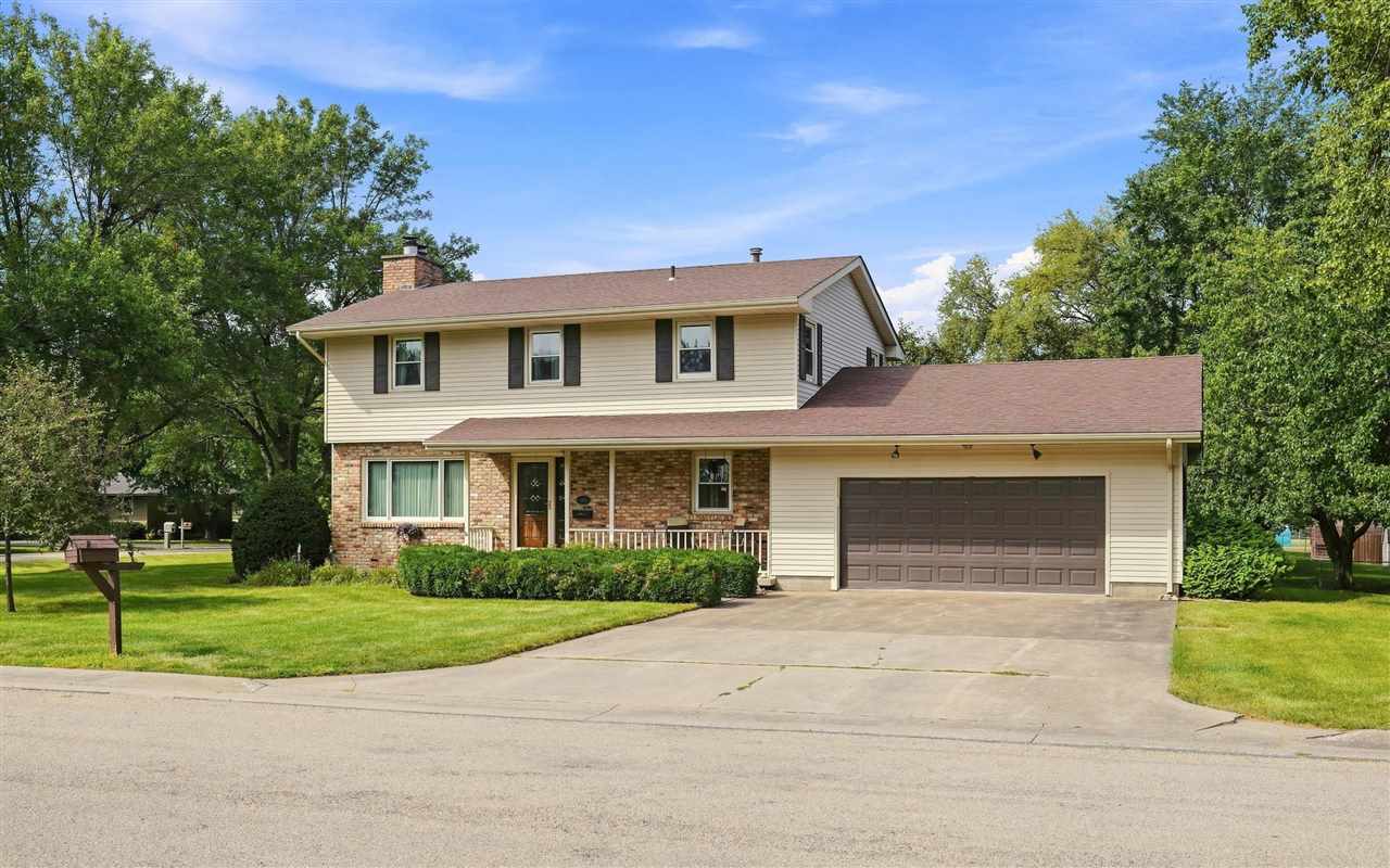 1302 E Harrison Street Washington IA 52353