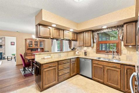 1302 E Harrison Street Washington IA 52353