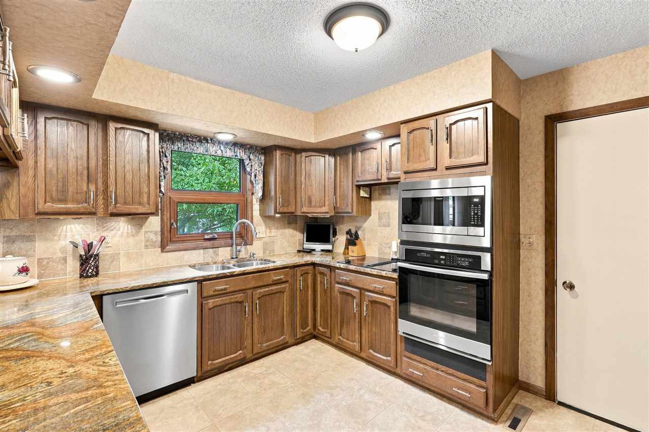 1302 E Harrison Street Washington IA 52353