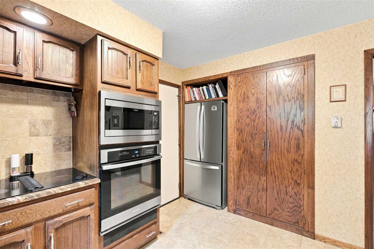 1302 E Harrison Street Washington IA 52353