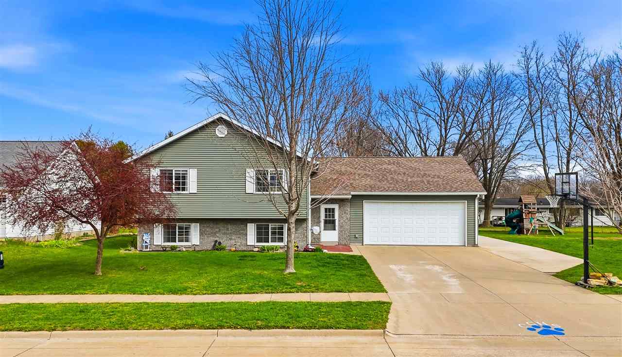 304 Village Square Columbus Junction IA 52738