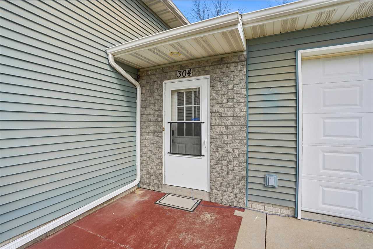 304 Village Square Columbus Junction IA 52738