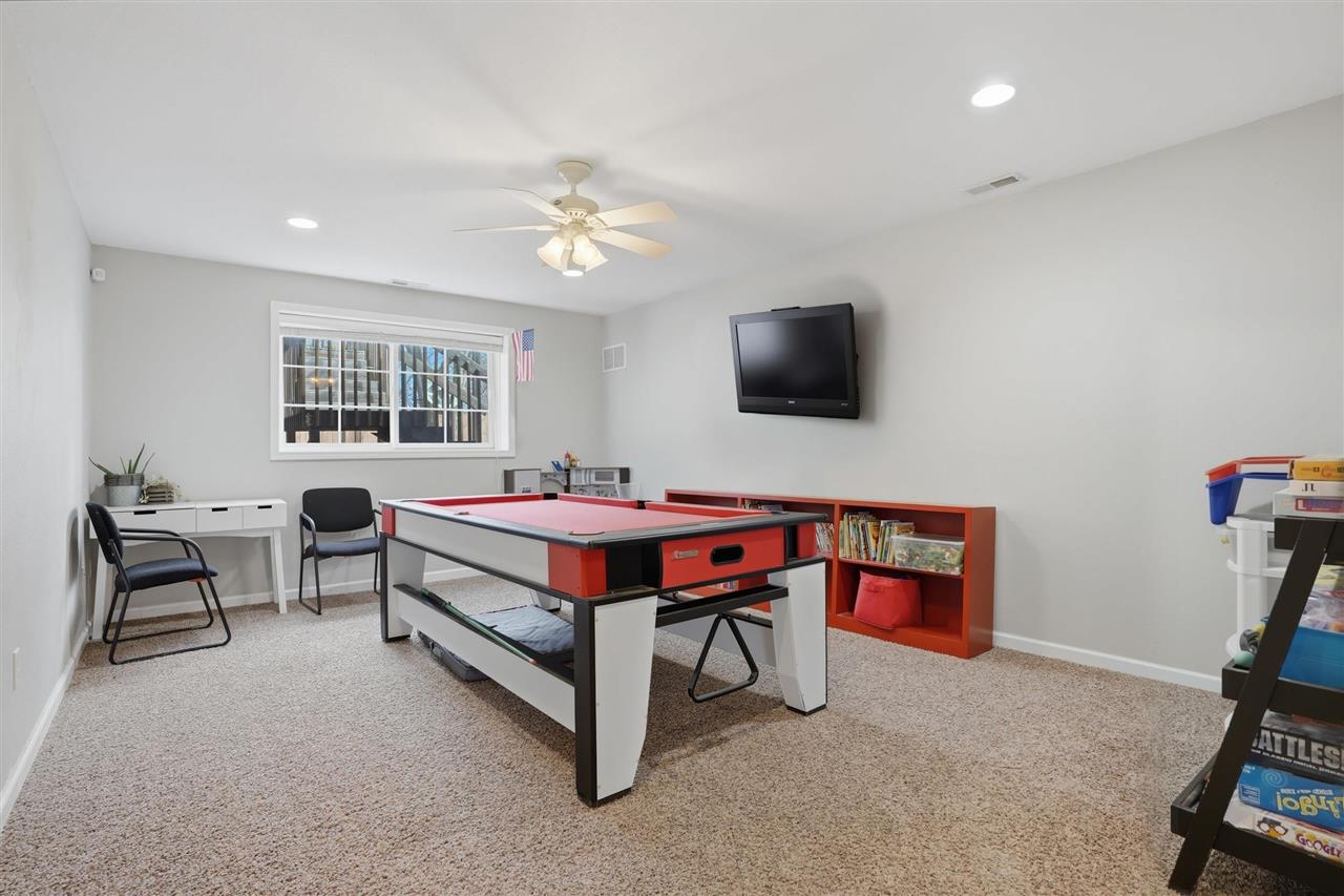 304 Village Square Columbus Junction IA 52738