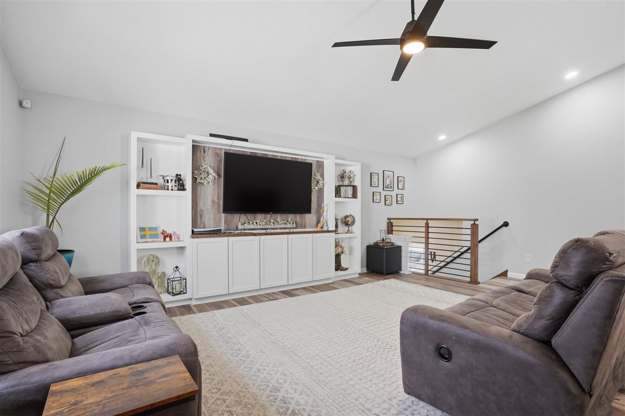 304 Village Square Columbus Junction IA 52738