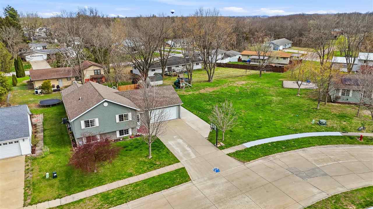 304 Village Square Columbus Junction IA 52738