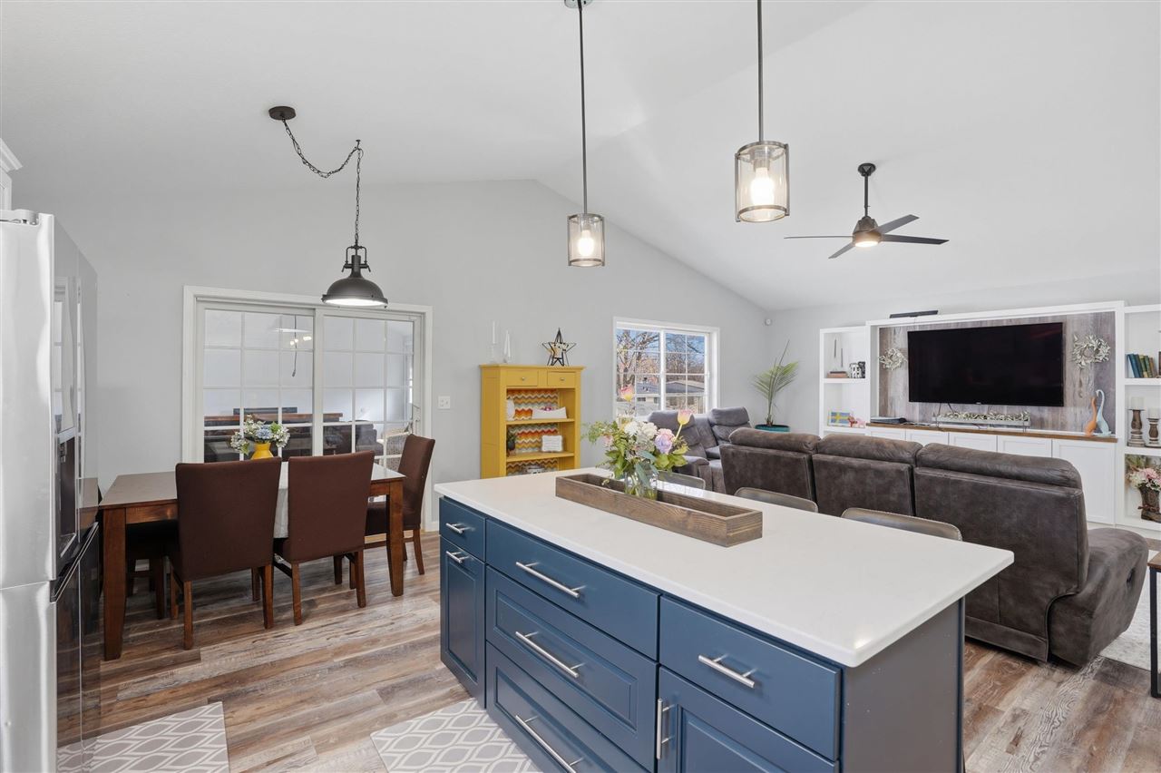 304 Village Square Columbus Junction IA 52738