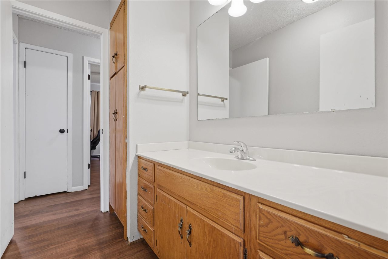 103 Valley Williamsburg IA 52361