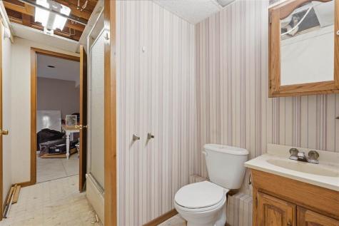 103 Valley Williamsburg IA 52361