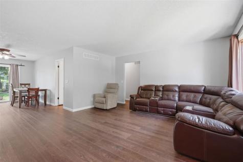 103 Valley Williamsburg IA 52361