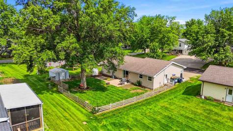 103 Valley Williamsburg IA 52361